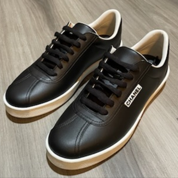 CHANEL UNIFORM CALFSKIN SNEAKERS - Picture 2 of 7